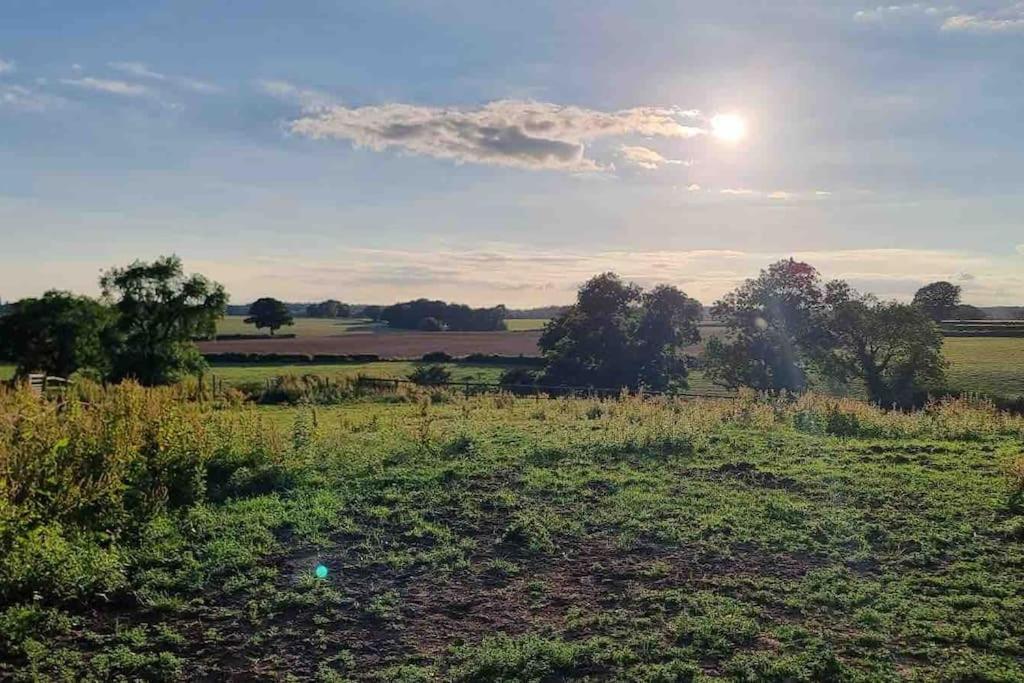 Hillfields Farm Barn - A Rural Equestrian Escape Apartment Coventry Bagian luar foto